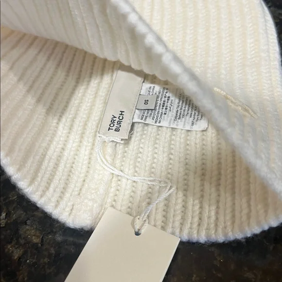 Tory Burch Cream Knit Hat and Mittens Set - Picture 13 of 14